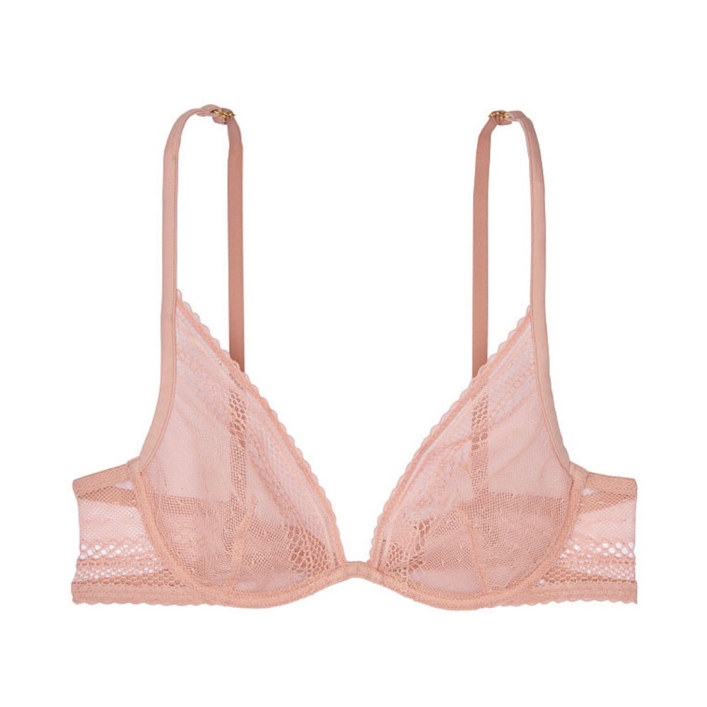 INCREDIBLE BY VICTORIA’S SECRET
Unlined Plunge Bra
